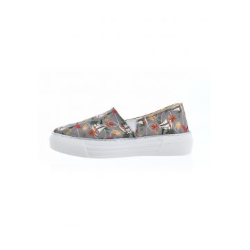 Pantofi slip-on cu model Pantofi slip-on cu model