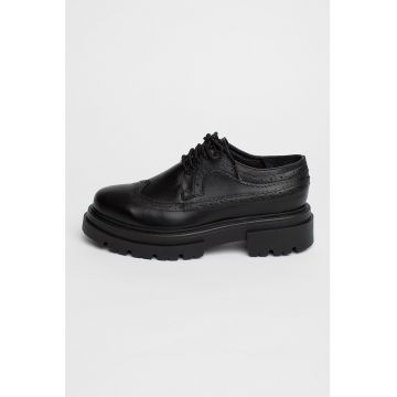 Pantofi de piele cu varf rotunjit Pantofi de piele cu varf rotunjit