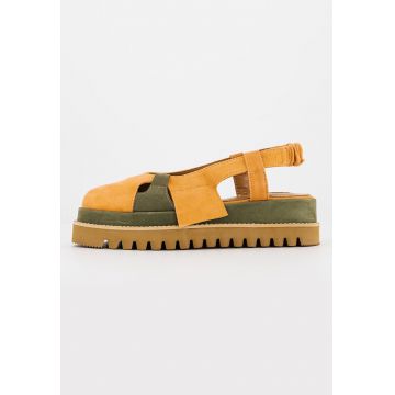 Pantofi slingback de piele cu varf ascutit Pantofi slingback de piele cu varf ascutit