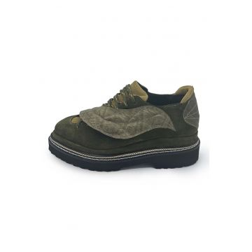 Pantofi casual de piele intoarsa cu insertii de piele Pantofi casual de piele intoarsa cu insertii de piele