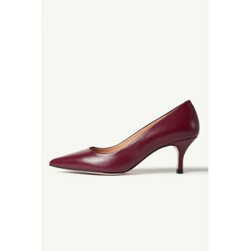 Pantofi de piele cu varf ascutit