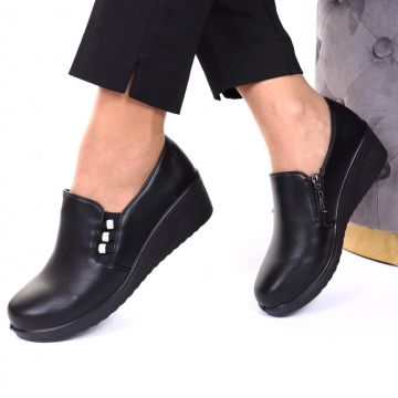 Pantofi negri cu platforma Tunia