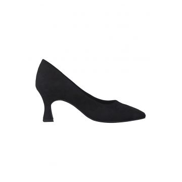 Pantofi cu varf ascutit si toc kitten Pantofi cu varf ascutit si toc kitten