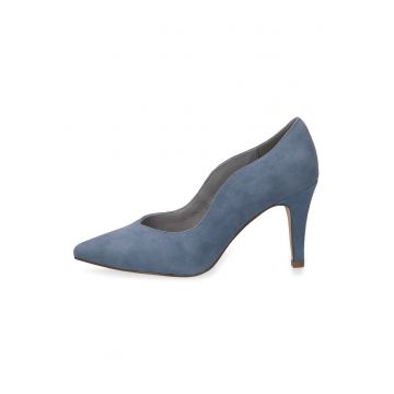 Pantofi de piele intoarsa cu varf ascutit Pantofi de piele intoarsa cu varf ascutit