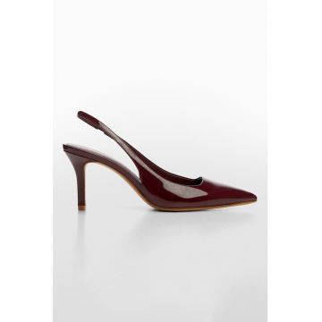 Pantofi de piele ecologica cu aspect lacuit si varf ascutit Son
