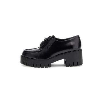 Pantofi de piele cu toc masiv