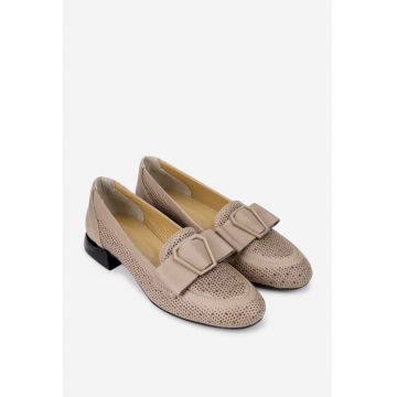 Pantofi dama taupe din piele naturala cu ornament cu toc mic