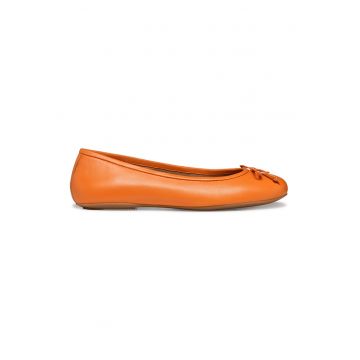 Balerini din piele cu aplicatie cu funda