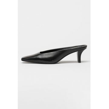 Pantofi de piele