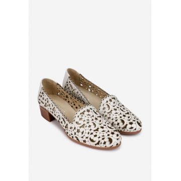 Pantofi dama crem din piele naturala cu model perforat