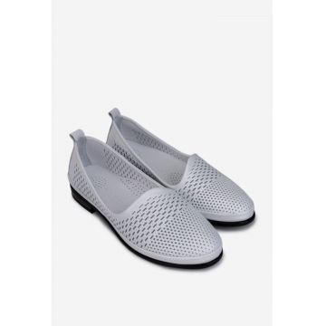 Pantofi dama din piele naturala alba cu perforatii