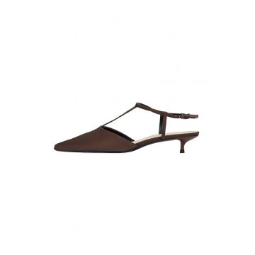 Pantofi din piele cu varf ascutit
