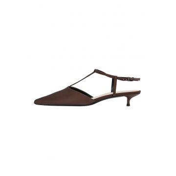 Pantofi din piele cu varf ascutit