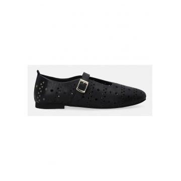Balerini din piele cu perforatii decorative si catarama