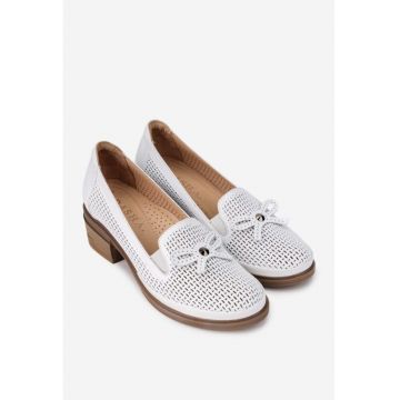 Pantofi dama albi din piele perforata