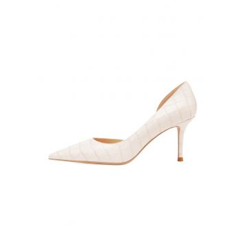 Pantofi de piele cu varf ascutit