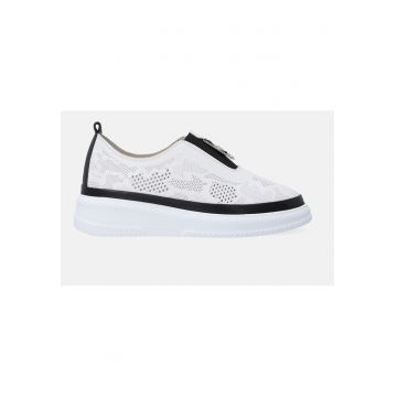 Pantofi din piele cu perforatii
