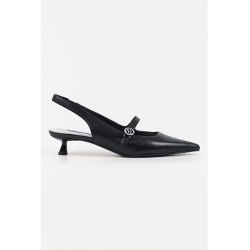 Pantofi din piele cu varf ascutit
