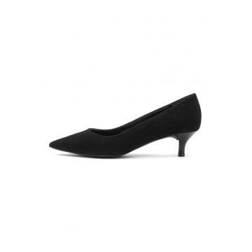 Pantofi din piele intoarsa cu varf ascutit