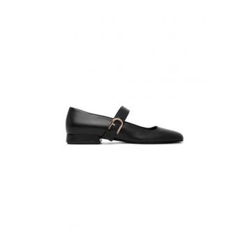 Pantofi de piele cu catarame
