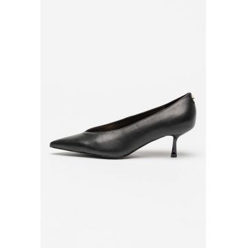 Pantofi de piele cu varf ascutit si toc stiletto