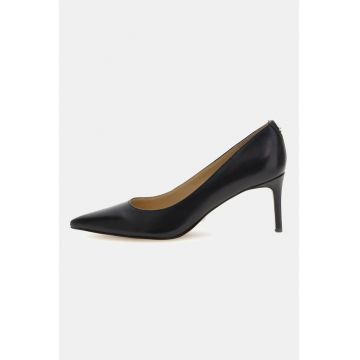 Pantofi de piele cu varf ascutit