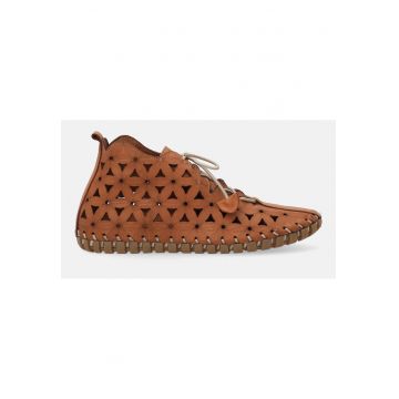 Pantofi din piele cu decupaje triunghiulare -
