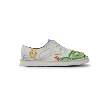 Pantofi din piele cu model