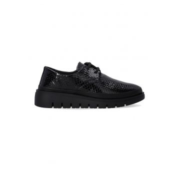 Pantofi din piele lacuita cu aspect de piele de sarpe -