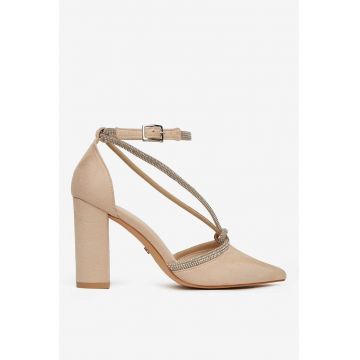 Pantofi bej marca
