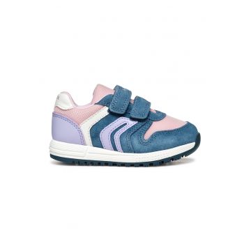 Pantofi sport cu velcro si detalii din piele intoarsa