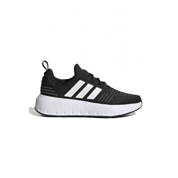 Pantofi sport cu insertii de plasa Swift Run - Alb/Negru