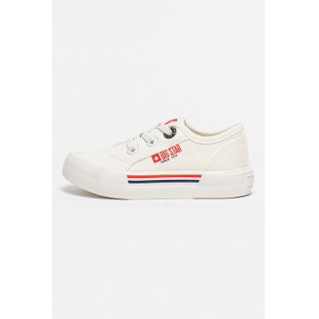 Tenisi cu sireturi elastice