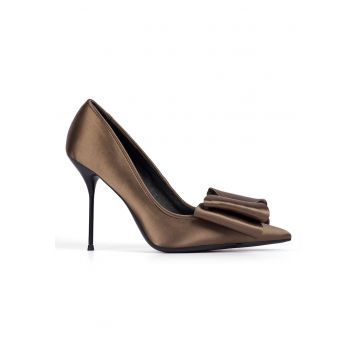 Pantofi cu toc stiletto si aplicatie cu funda Rayna