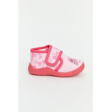 Pantofi cu velcro si Barbie