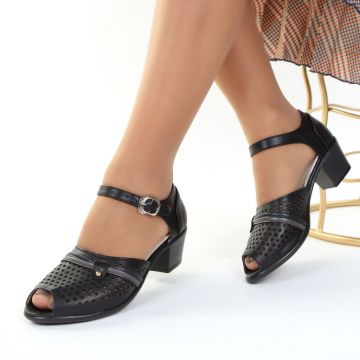 Pantofi negri perforati Inara