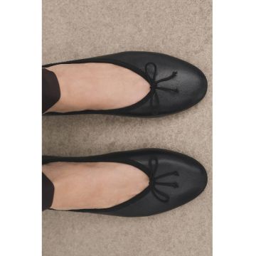 Balerini din piele cu aplicatii cu funda