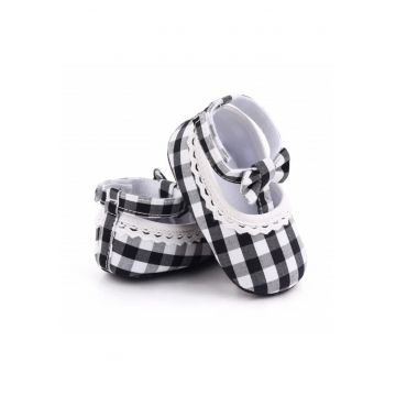 Pantofi  Model AL 15220 in carouri - Textil - Alb cu negru