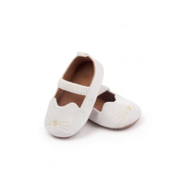 Pantofi SuperBaby - Model AL 13967 cu detalii aurii brodate - Textil - Ivoire