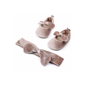 Pantofi  Model AL 15862 cu bentita - Catifea - Crem