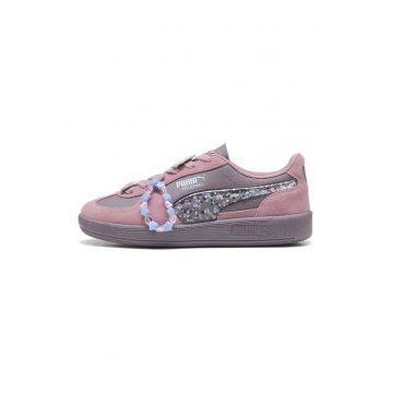 Pantofi sport de piele intoarsa cu imprimeu Hello Kitty si accesoriu bratara - Gri deschis/Roz somon