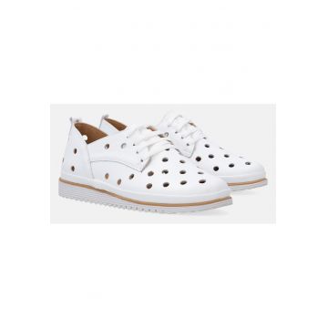 Pantofi casual cu sireturi si detalii perforate