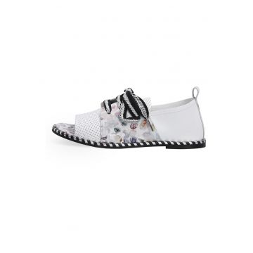 Pantofi casual cu varf decupat