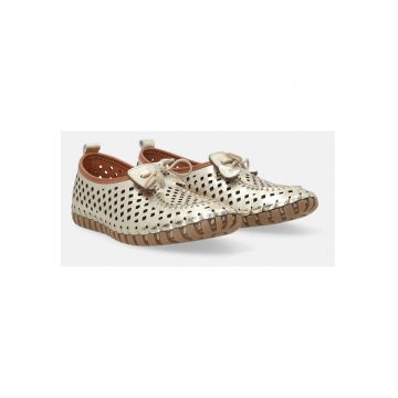 Pantofi cu talpa joasa din piele cu perforatii
