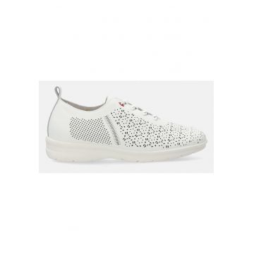 Pantofi din piele cu perforatii si sireturi elastice