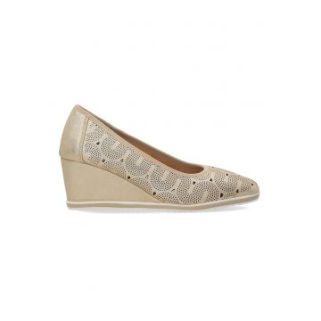Pantofi din piele cu perforatii si talpa wedge