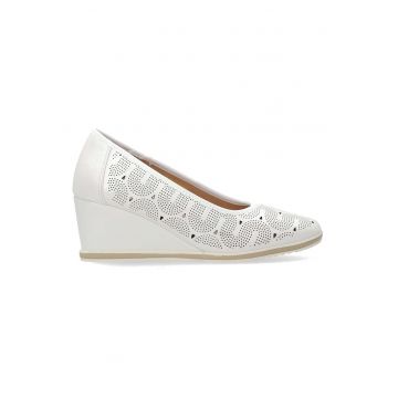 Pantofi din piele perforata cu talpa wedge