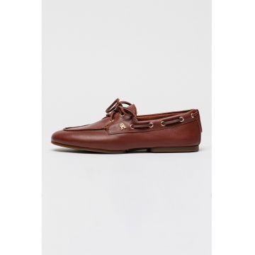 Pantofi boat de piele Sleek - Maro cognac