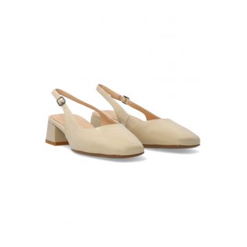 Pantofi de piele lacuita cu varf patrat