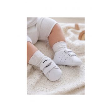 Pantofi bebelusi albi tip sneakers cu arici talpa moale antiderapanta